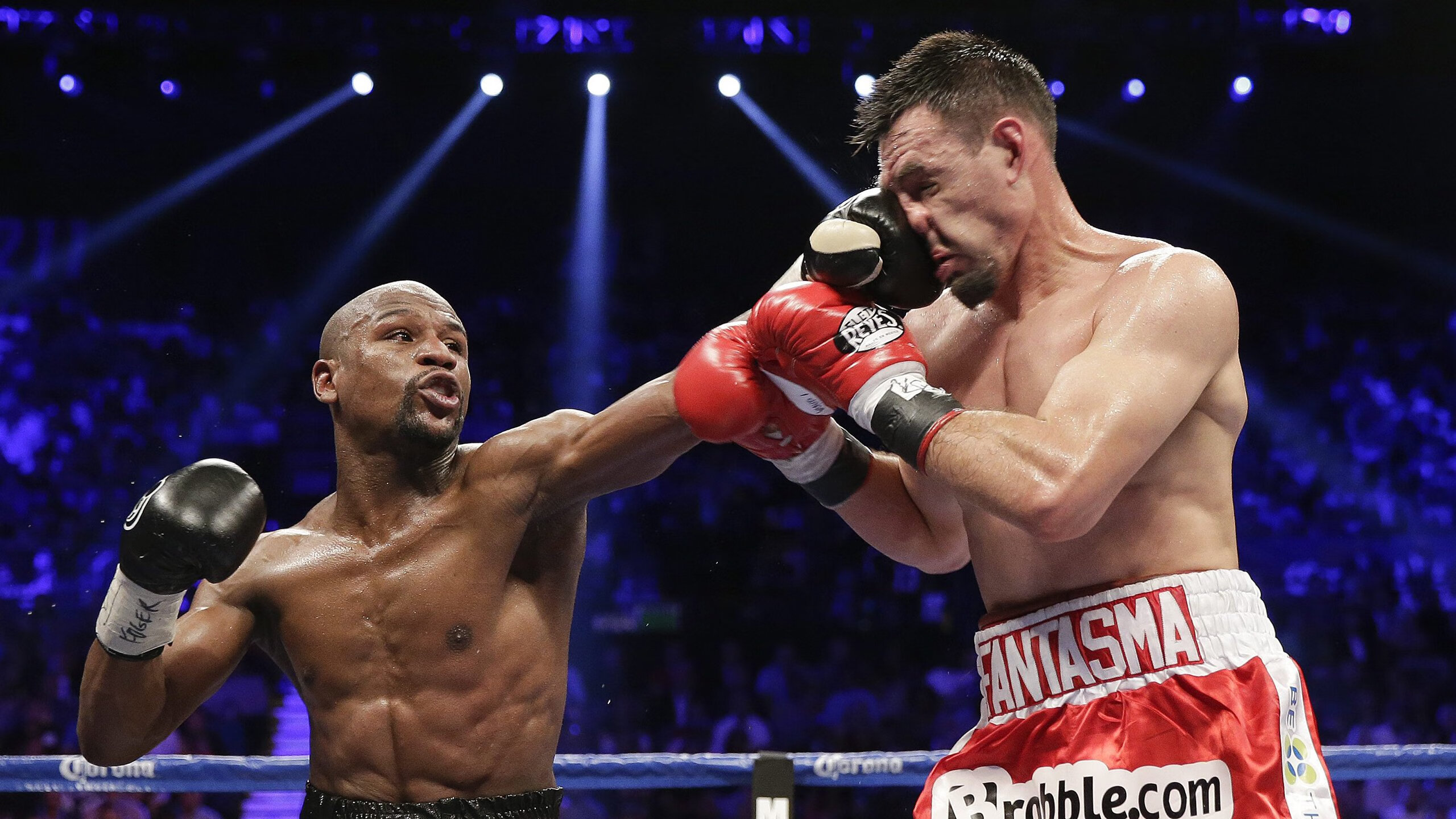 雄鹿鏖战火箭，字母哥加冕关键先生，一记封盖定乾坤