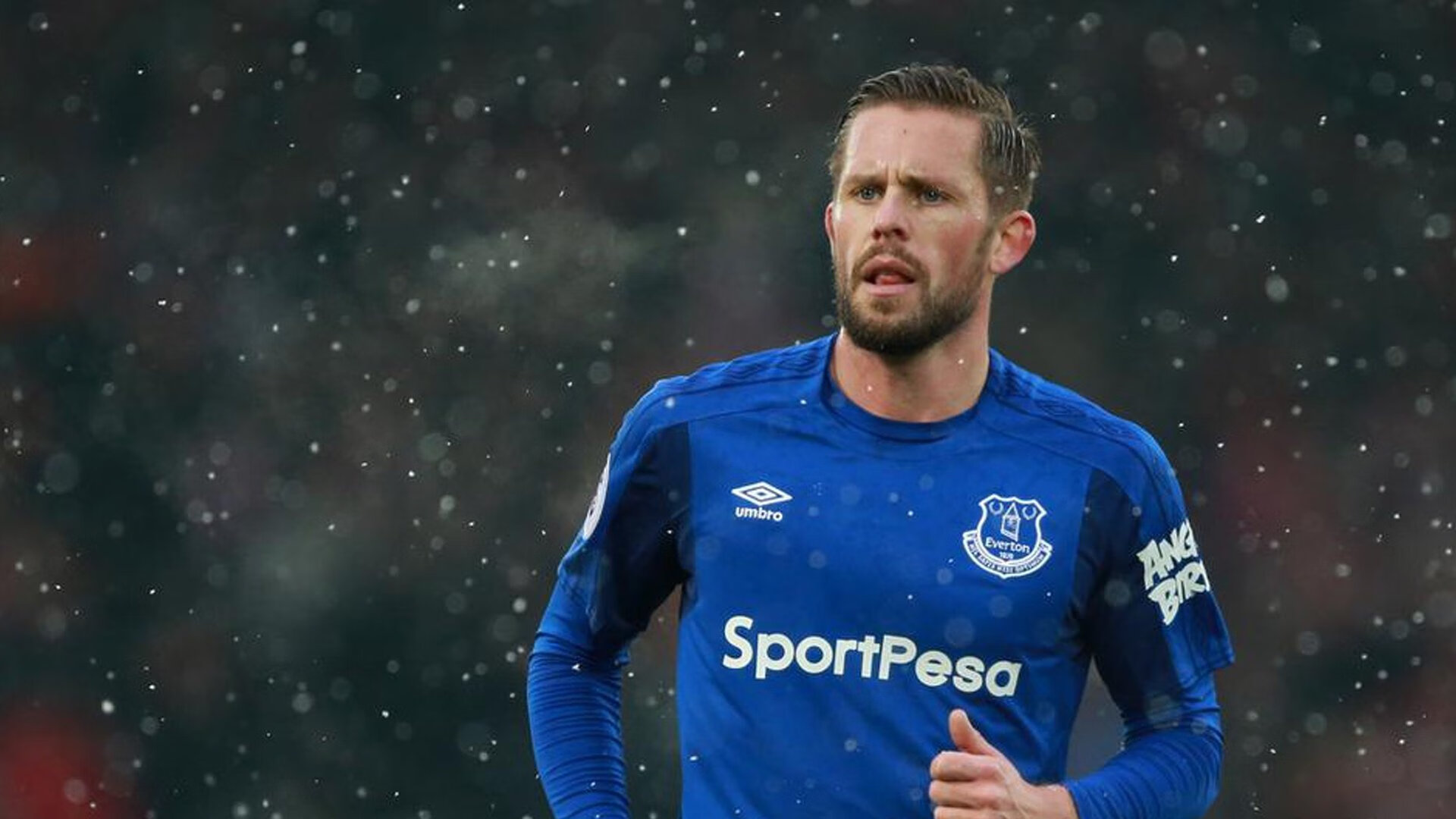 东决关键战之夜，小贾伦成为全场焦点